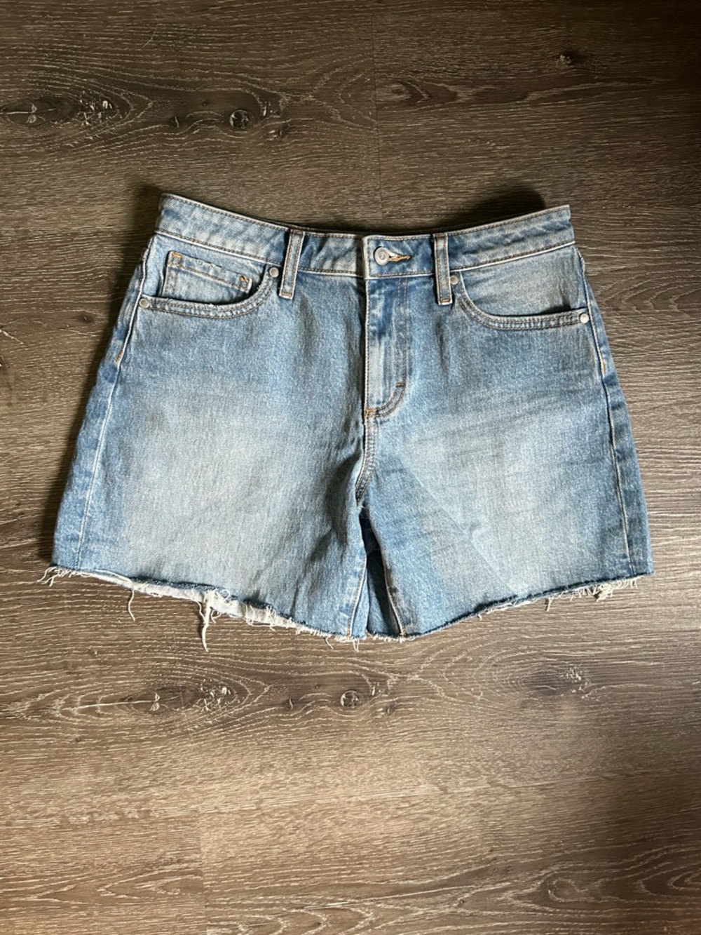 NWT‎ Victoria’s Secret PINK Size 4 Cut Off Denim Jean Shorts